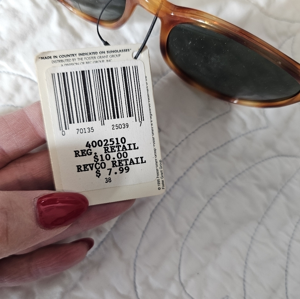 Foster Grant Vintage Stylish Brown Round Sunglasses - Picture 5 of 7